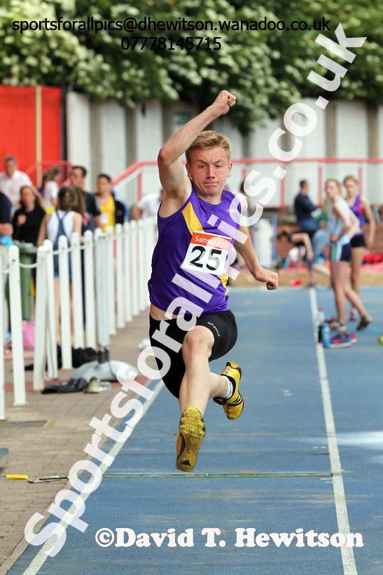 Boys triple jump, Northern Inter-County Schools, Gateshead International Stadum. Photo: David T. Hewitson/Sports for All Pics